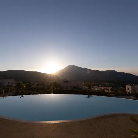 Vakantiehuis Cristina - Relax - Piscina E Vista Mare *