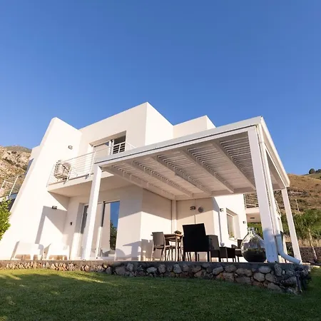 Vakantiehuis Cristina - Relax - Piscina E Vista Mare