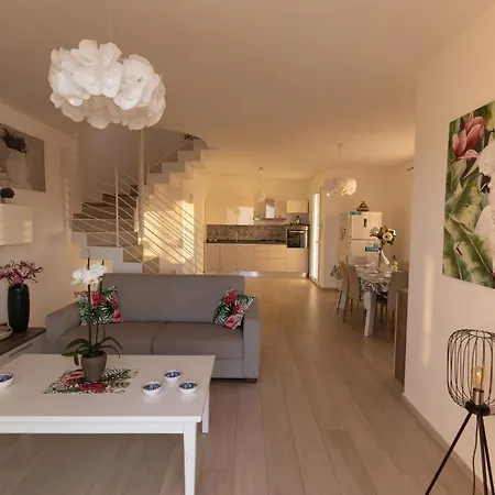 Vakantiehuis Cristina - Relax - Piscina E Vista Mare