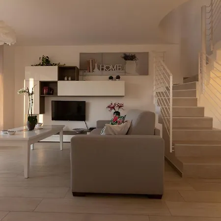 Vakantiehuis Cristina - Relax - Piscina E Vista Mare