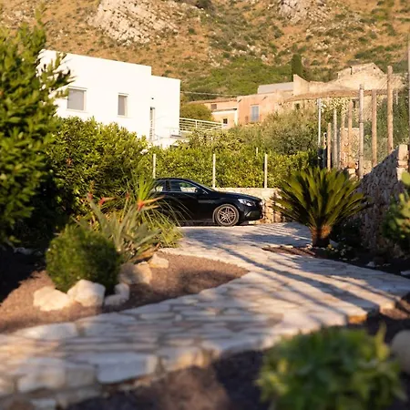 Vakantiehuis Cristina - Relax - Piscina E Vista Mare *